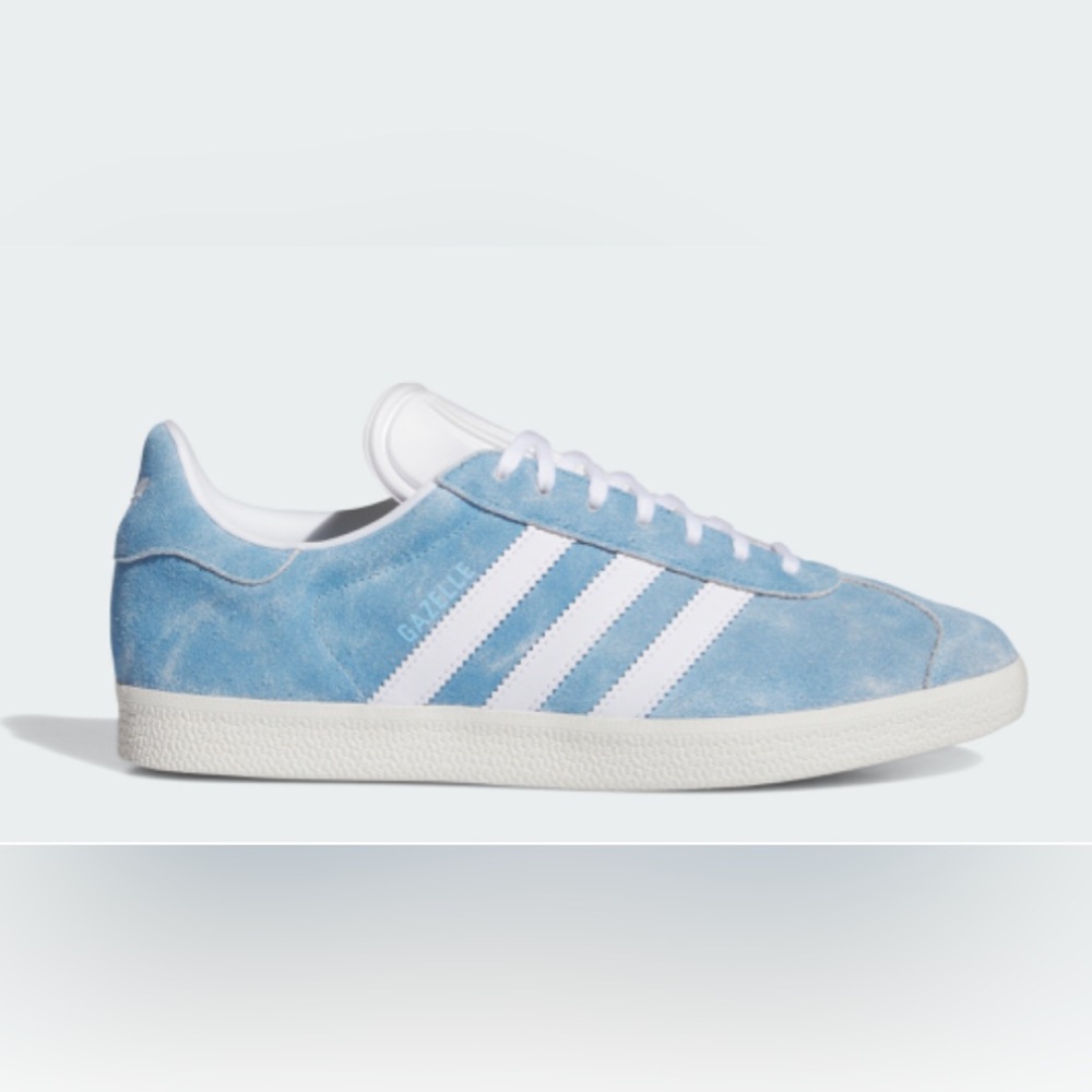 Adidas Gazelle in Semi Blue Burst and Cloud White. Size 8 or 41 1/3.